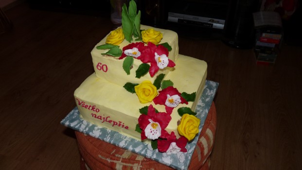 Poschodová torta s orchideami