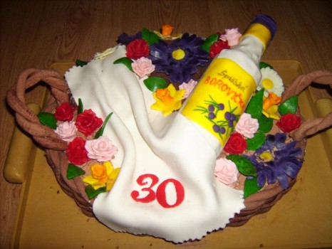 torta košík s fľašou