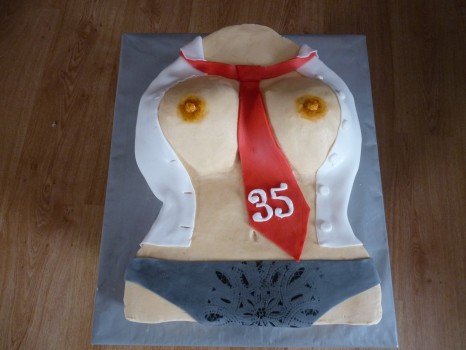 torta ženské torzo