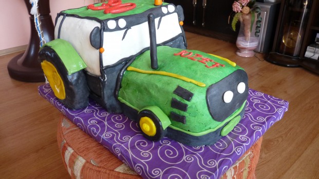 torta traktor