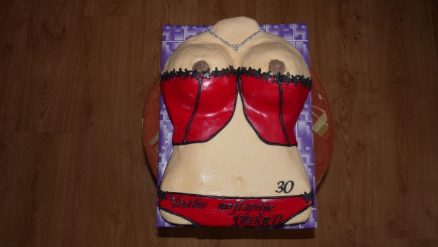 torta ženské torzo