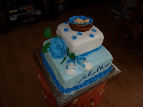 Poschodová torta na krst