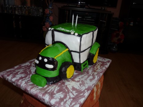 torta traktor