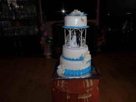 svadobná torta modrá