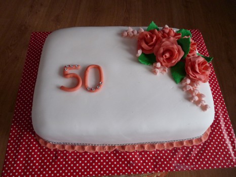 Torta s oranžovými ružami