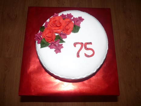 Torta okrúhla červená