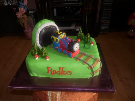 Torta vláčik Tomáš s tunelom
