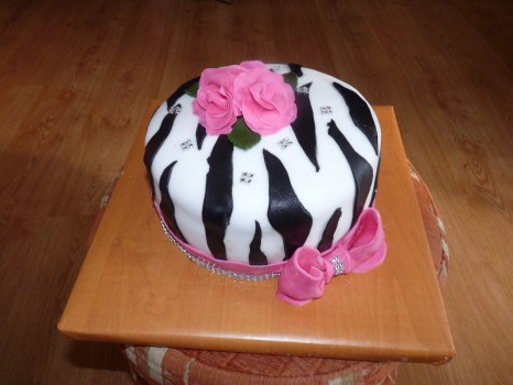 Torta so zebrím vzorom
