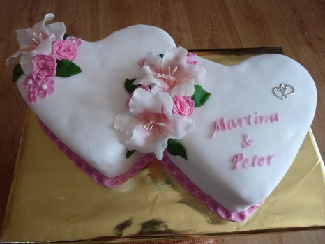 Torta na svadbu dvojsrdce