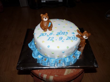 Torta na krst s macíkmi