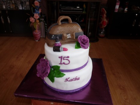 Torta s kabelkou