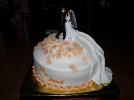 Svadobná torta oranžová