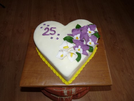 Torta srdce s orchideami