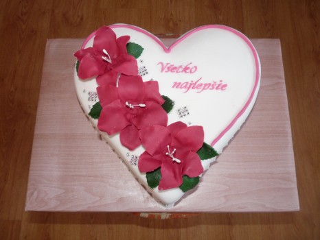 Torta srdce s ľáliami