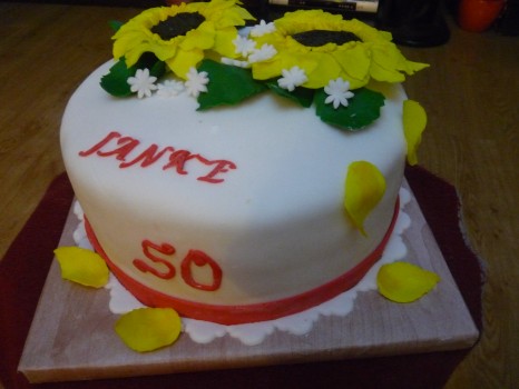 Torta so slnečnicami