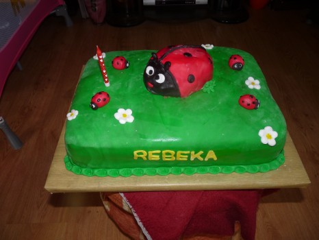 Torta s lienkami