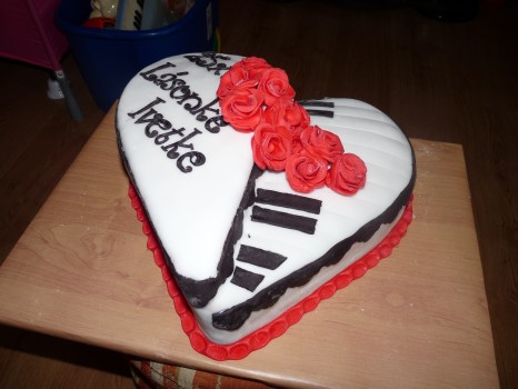Torta s klávesami