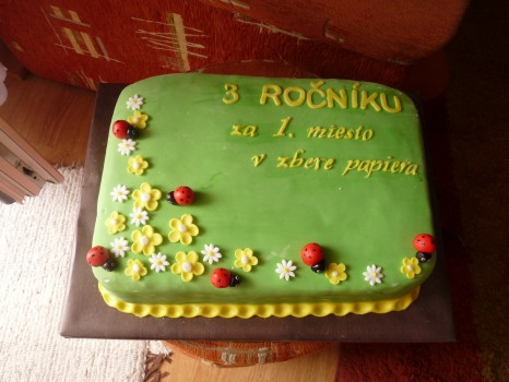 torta za 1. miesto v zbere papiera