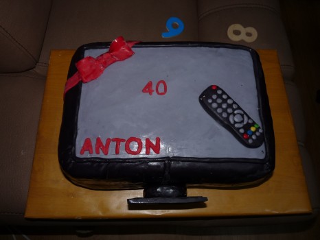 Torta televízor