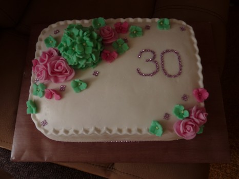 Obdĺžniková torta s hortenziami