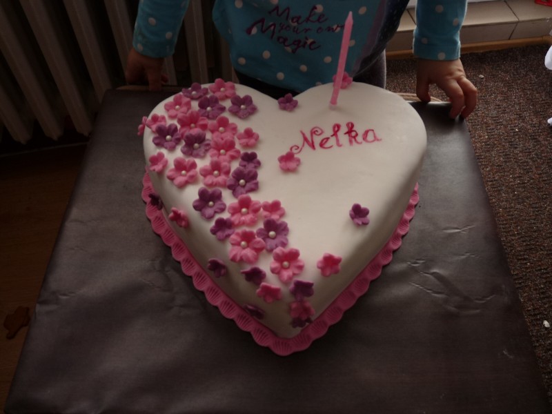 Torta srdce s kvietkami