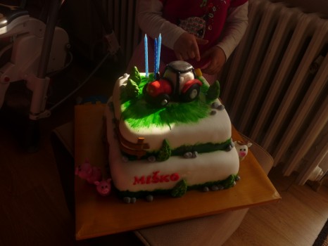 Torta s traktorom