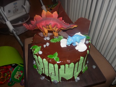 Torta s dinosaurusmi