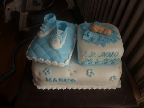 Torta na krst s vankúšikom