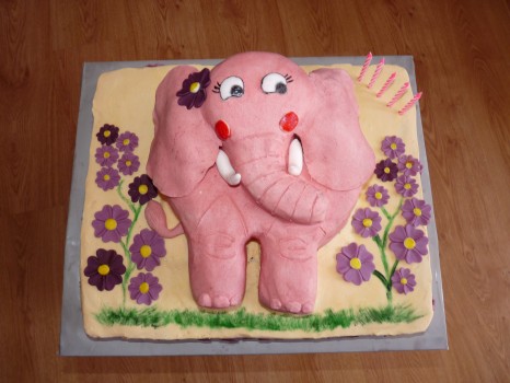Torta s ružovýn slonom